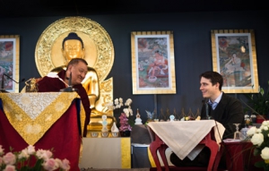 Homenaje a Shamar Rimpoché. Thinley Rimpoché. Biografía de un maestro contemporáneo.