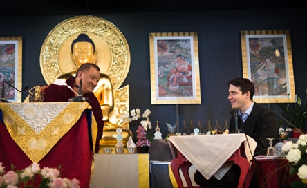 Homenaje a Shamar Rimpoché. Thinley Rimpoché. Biografía de un maestro contemporáneo.