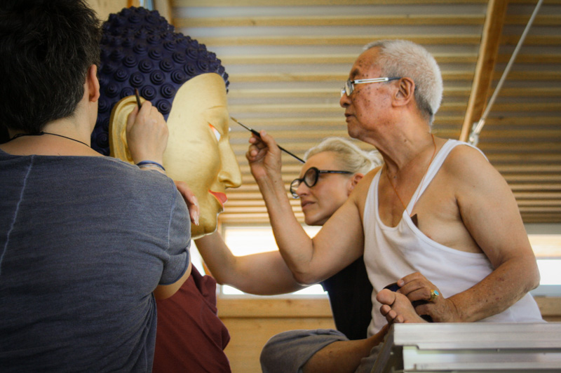 "C’est justement avec deux de ses étudiants européens que Norbou est venu à Dhagpo"