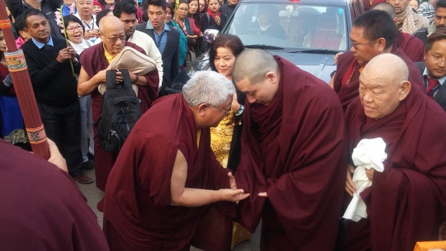 En direct des Kagyu Mönlams : Jour 1 - Accueil de Karmapa